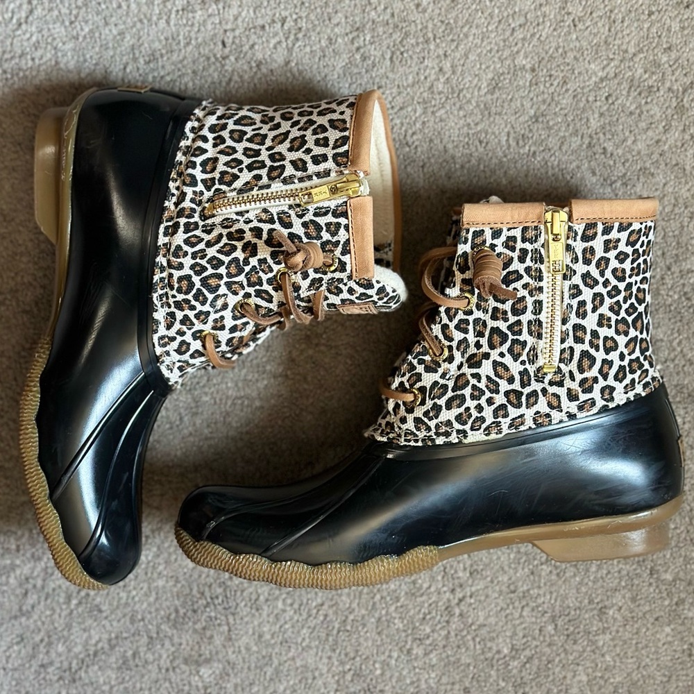 🖤 Sperry’s Leopard print Rainboots